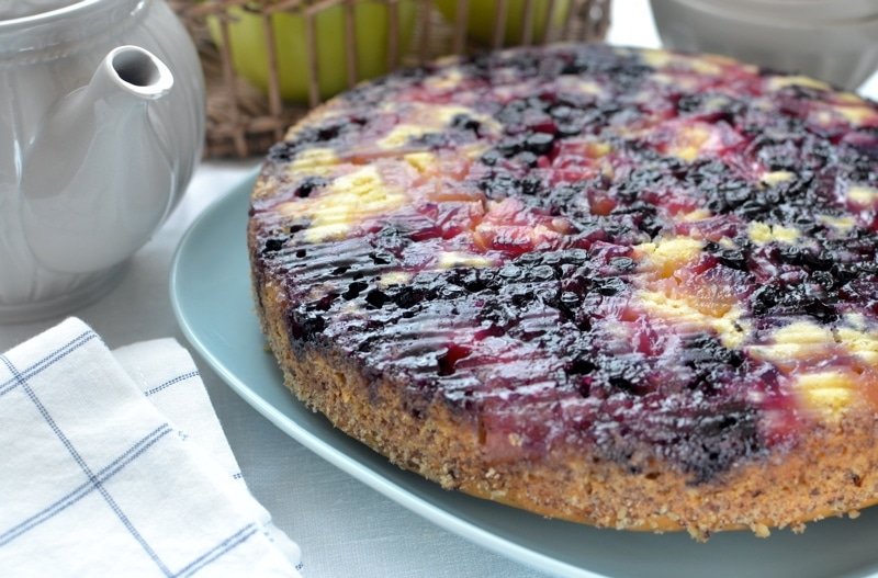 Torta rovesciata ananas e mirtilli