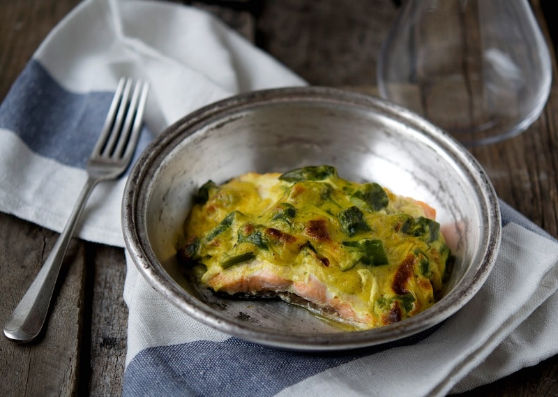 Salmone gratinato allo zafferano