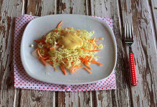 Coleslaw di cavolo e carote