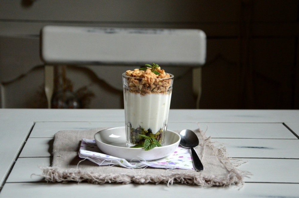 Bicchierini con pistacchi e biscotti