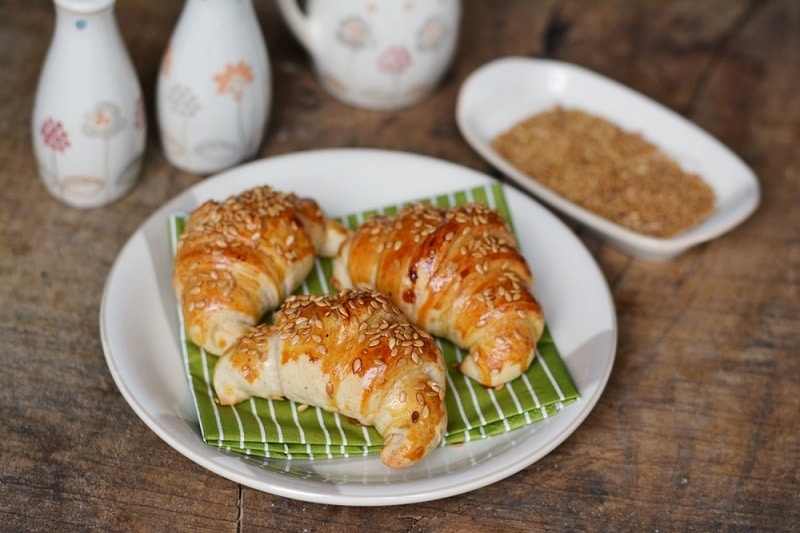 Mini croissant integrali con semi di lino