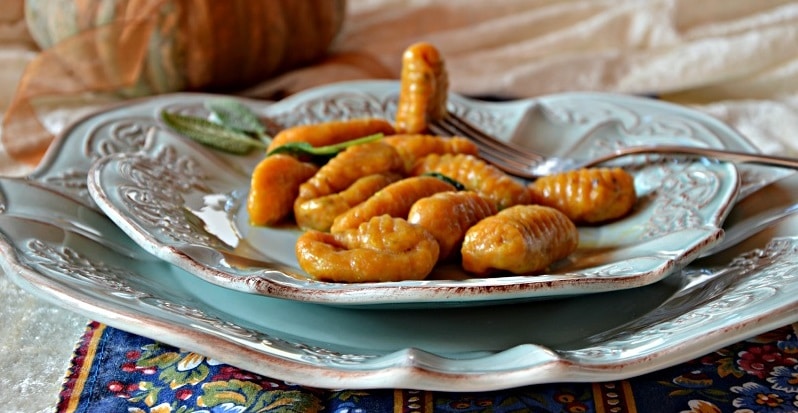 Gnocchi di zucca salvia e pistacchi