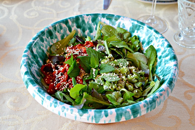 Insalata di fave e pomodorini confit