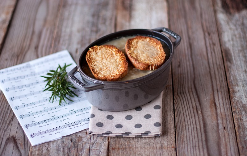 Zuppa di cipolla gratinata