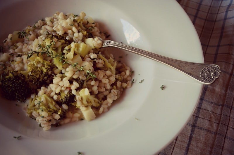 Orzotto con broccoli e mela