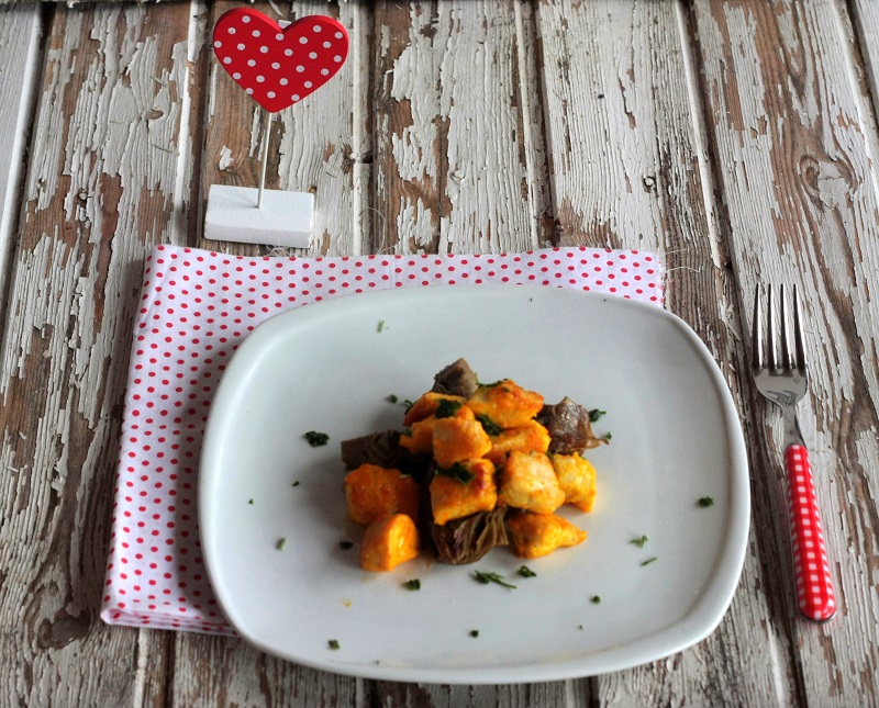 Spezzatino di pollo con carciofi allo zafferano