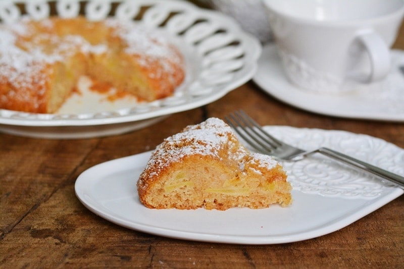 Torta integrale con yogurt e mele