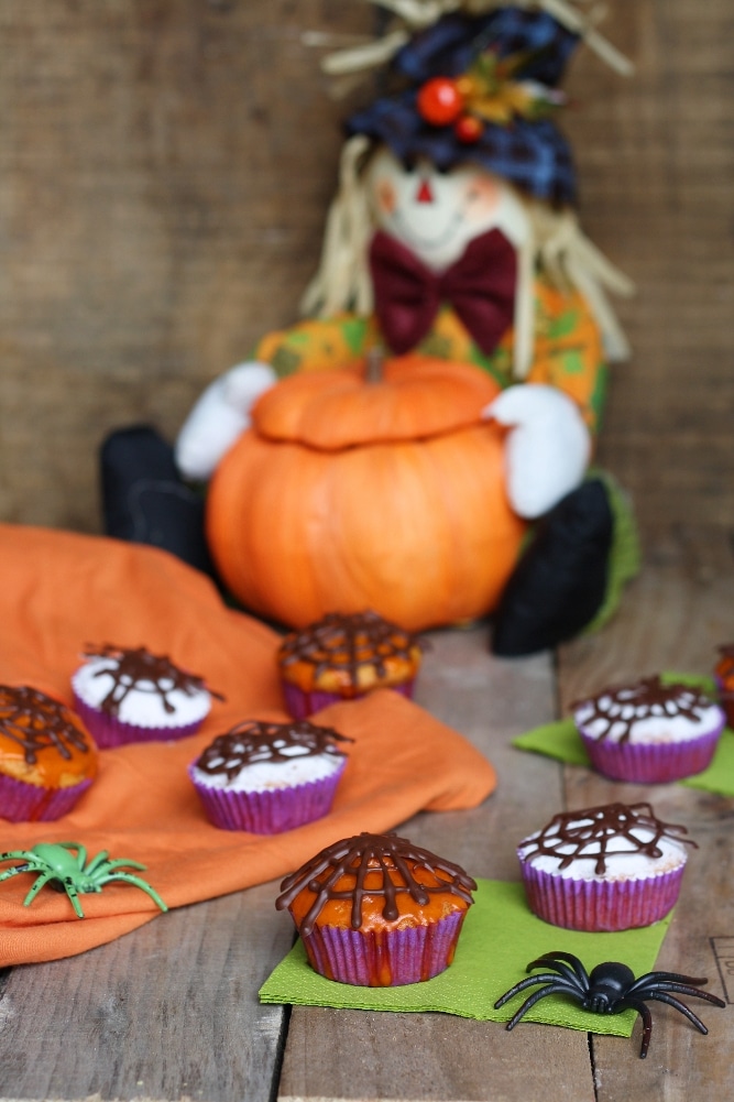 Tortine con zucca e amaretti per Halloween