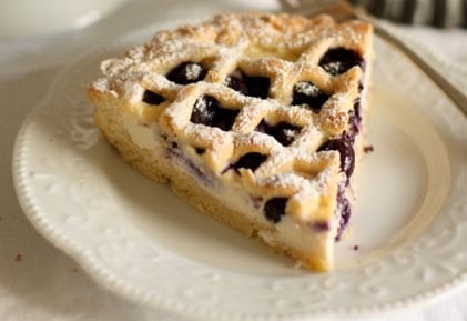 Crostata di ricotta e uva fragola