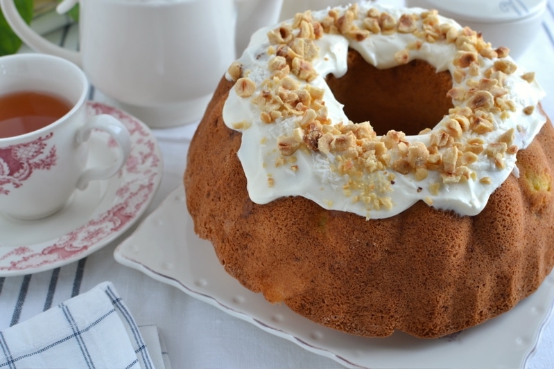 Ciambella al cocco, ananas e banane