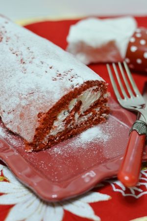 Rotolo red velvet: arrotolare