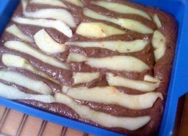 Preparazione torta pere e cioccolato senza burro 3