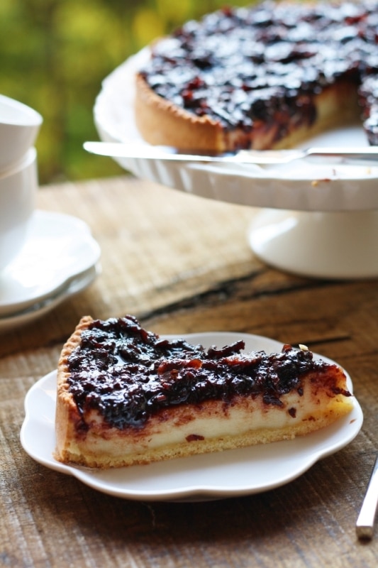 Cheesecake con marmellata di frutti di bosco