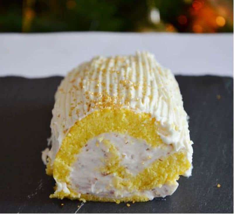 Tronchetto al cioccolato bianco e nocciole