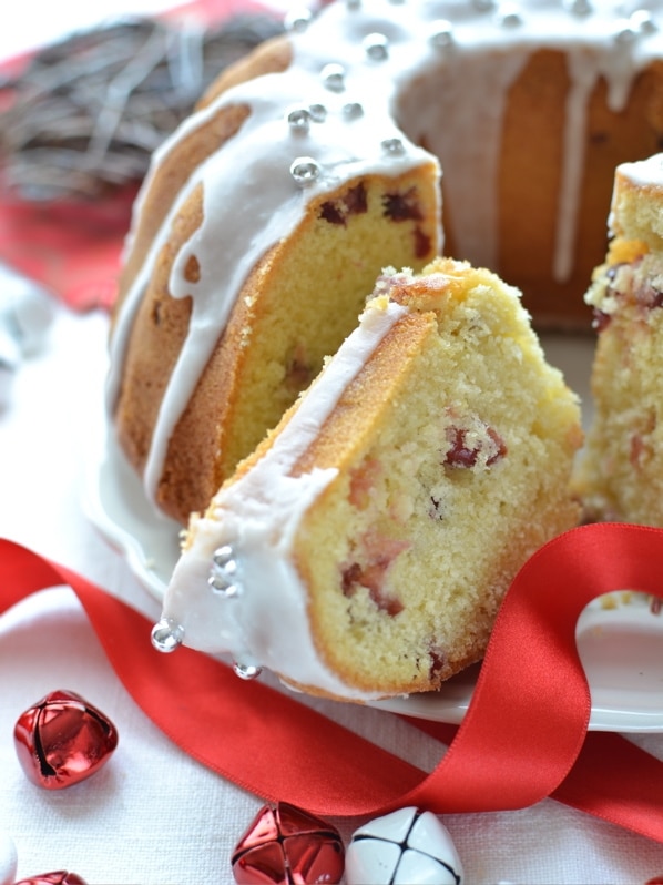 Ciambella di Natale ai mirtilli rossi