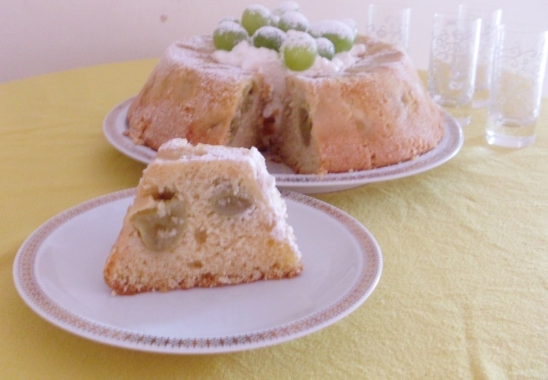 Ciambella soffice all’uva