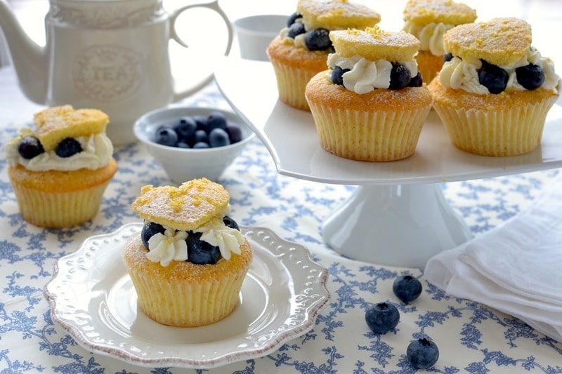 Cupcakes con crema di ricotta e mirtilli