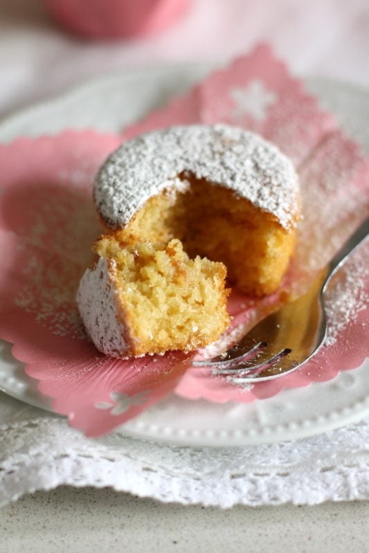 Tortino alle mandorle con zabaione