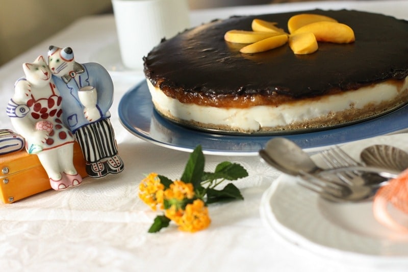 Cheesecake yogurt, pesche e cioccolato
