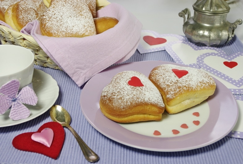 Cuori soffici ripieni alla marmellata