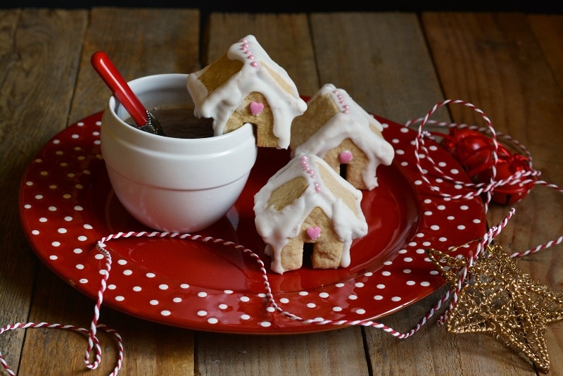 Mini gingerbread house