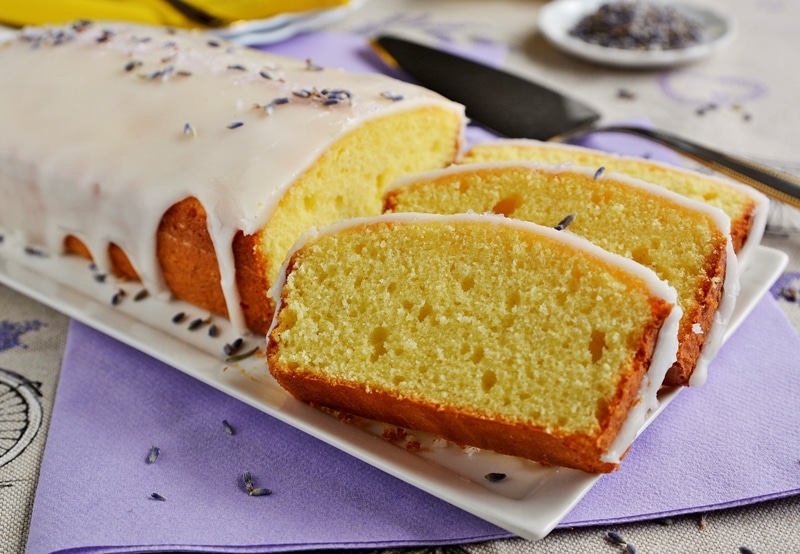 Plumcake al limone al profumo di lavanda