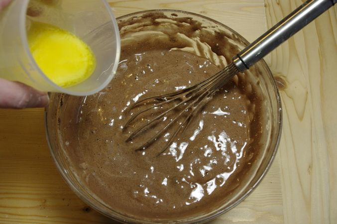 Torta sette veli: aggiungere la margarina Vallé
