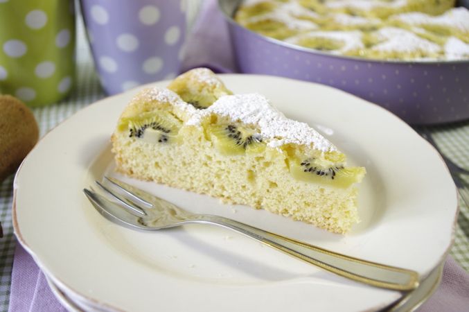Torta ai kiwi: sfornare e fare raffreddare