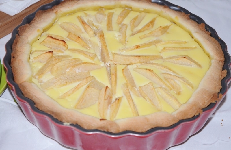 Crostata con crema di ricotta e mele