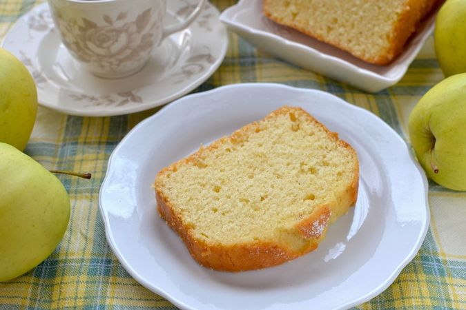 Plumcake semplice allo yogurt: sfornare e fare raffreddare