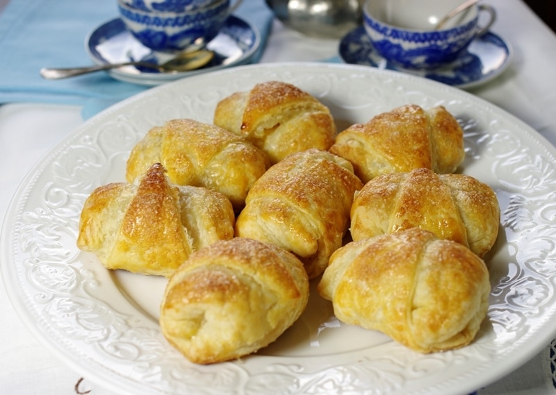 Bauletti di sfoglia con purè di mele