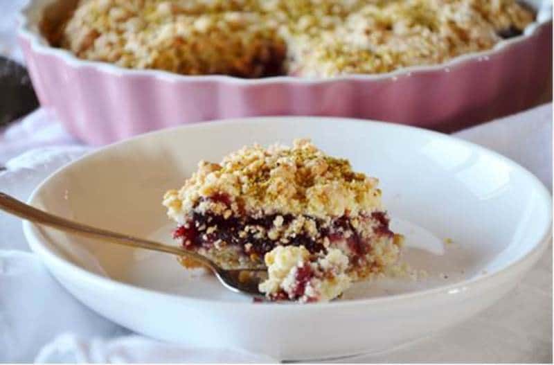 Crostata con crumble ai pistacchi