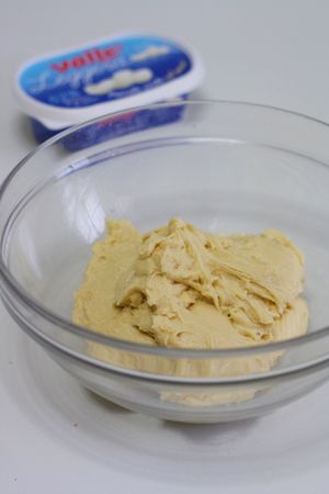 Treccia russa: stendere l'impasto