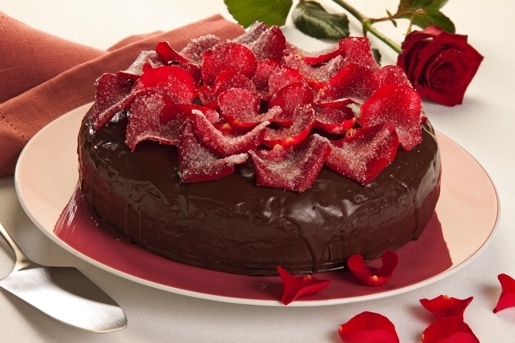 Torta ai petali di rosa brinati “Torta Soffice”