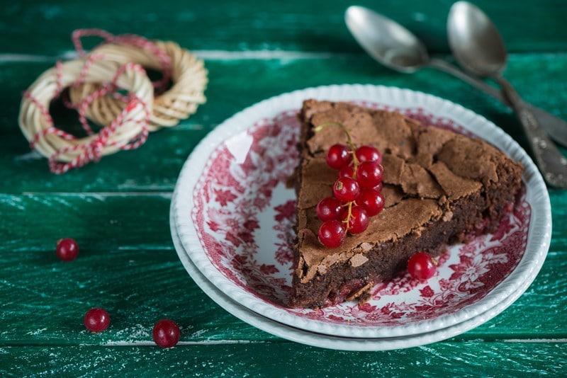 Torta al cioccolato e ribes