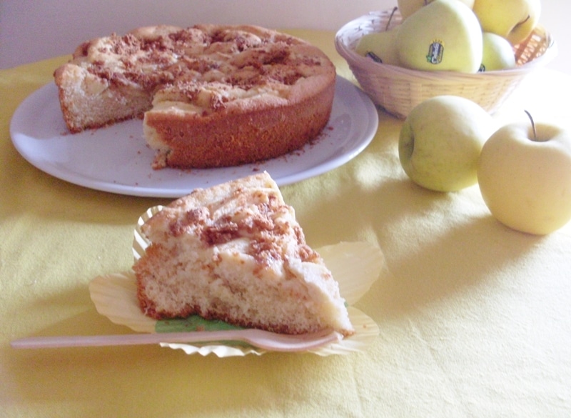 Torta di mele e amaretti
