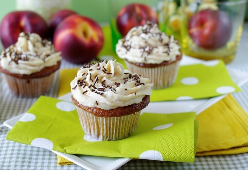 Tortini di Succo di Frutta con frosting di confettura