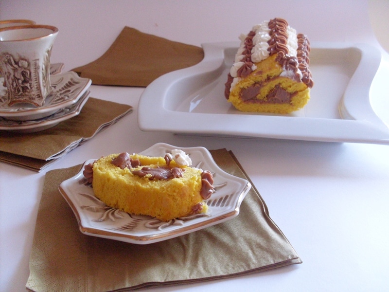 Rotolo con crema al mascarpone e cioccolato