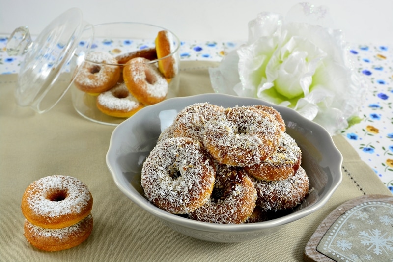 Ciambelline al cocco e caramello
