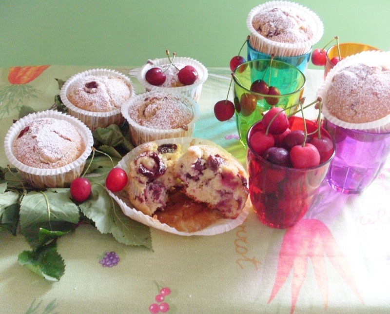 Muffin soffici alle ciliegie