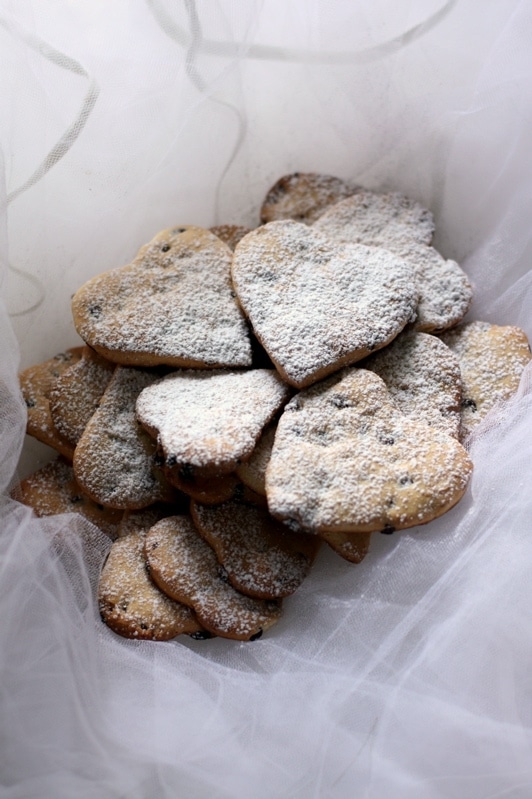 Biscotti piccanti con gocce di cioccolato