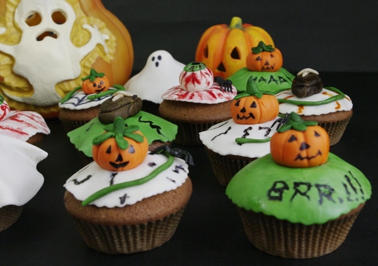 Cupcakes di Halloween al cacao e ananas