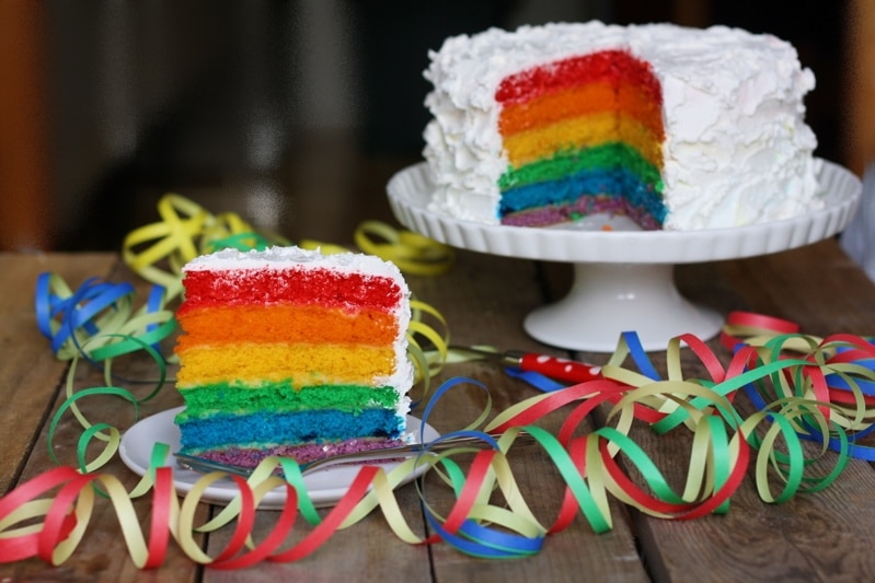 Torta arcobaleno per Carnevale