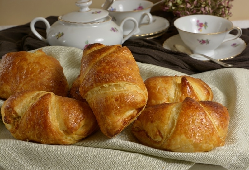 Saccottini ripieni con crema di mandorle