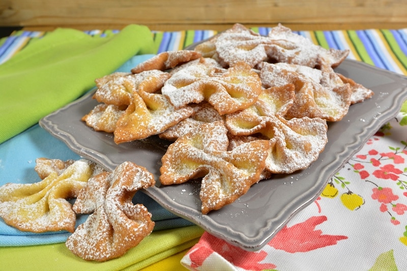 Farfalline fritte di carnevale