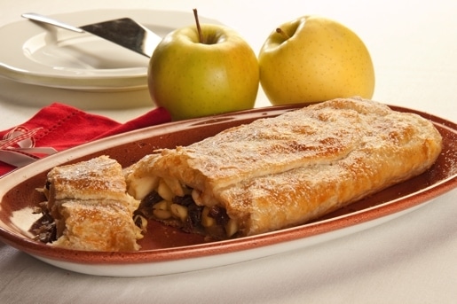 Strudel di mele, uvetta e pinoli