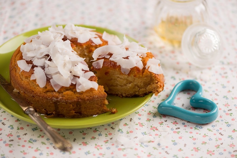 Torta al miele e cocco