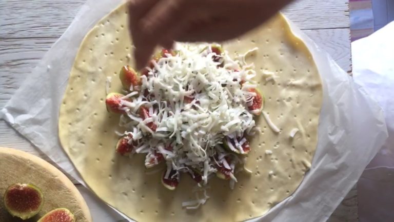 Galette di brisée con fichi e caprino 3
