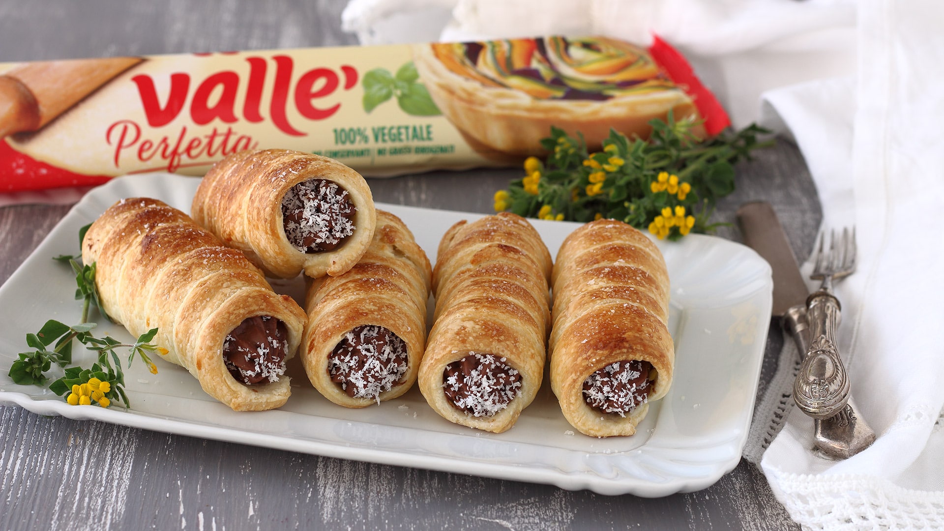 Cannoli con crema al cioccolato
