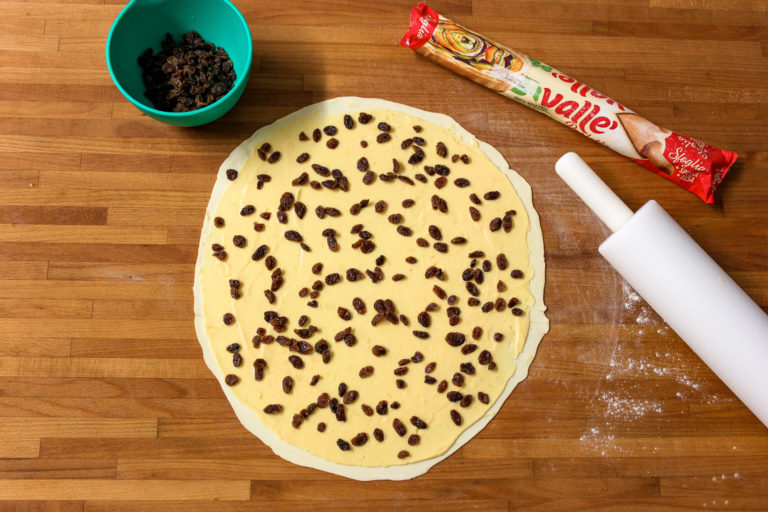 girelle di sfoglia con crema e uvetta vallé passaggio 1